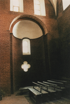 preview ehem. Augustinerchorherrenstift, südliche Nebenapsis  (Foto 1990)